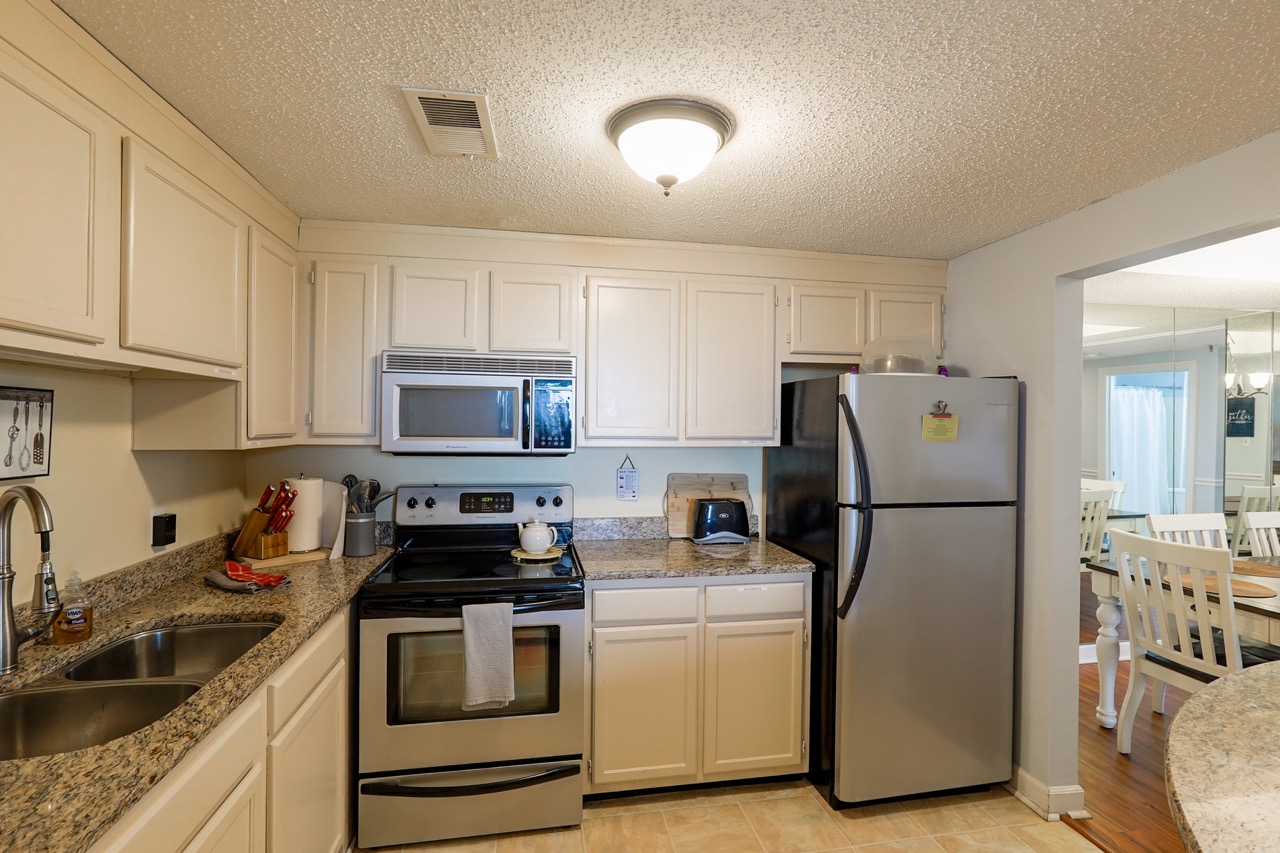 Sugartop 2019 full kitchen